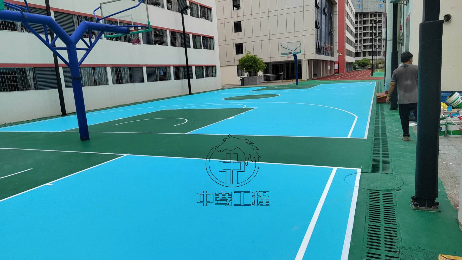校園籃球場建設