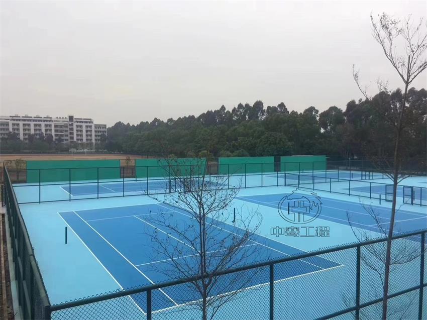 樓頂網(wǎng)球場建設(shè)：城市精英的運動新選擇